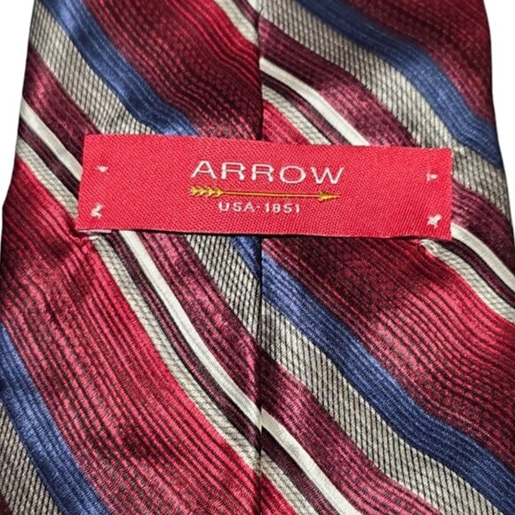 Red Blue and Grey Arrow  Necktie - Picture 2 of 3